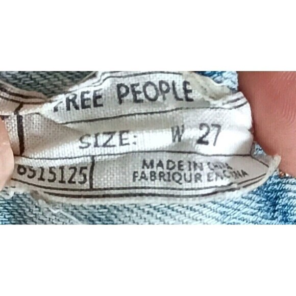 Free People Distressed Jeans Size 27 Crochet Lace Relaxed Ella Blue  Raw Hem - Picture 4 of 14